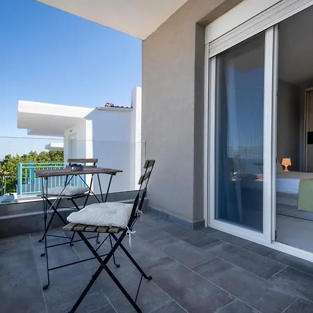 Sun & Splash By Golden Host *